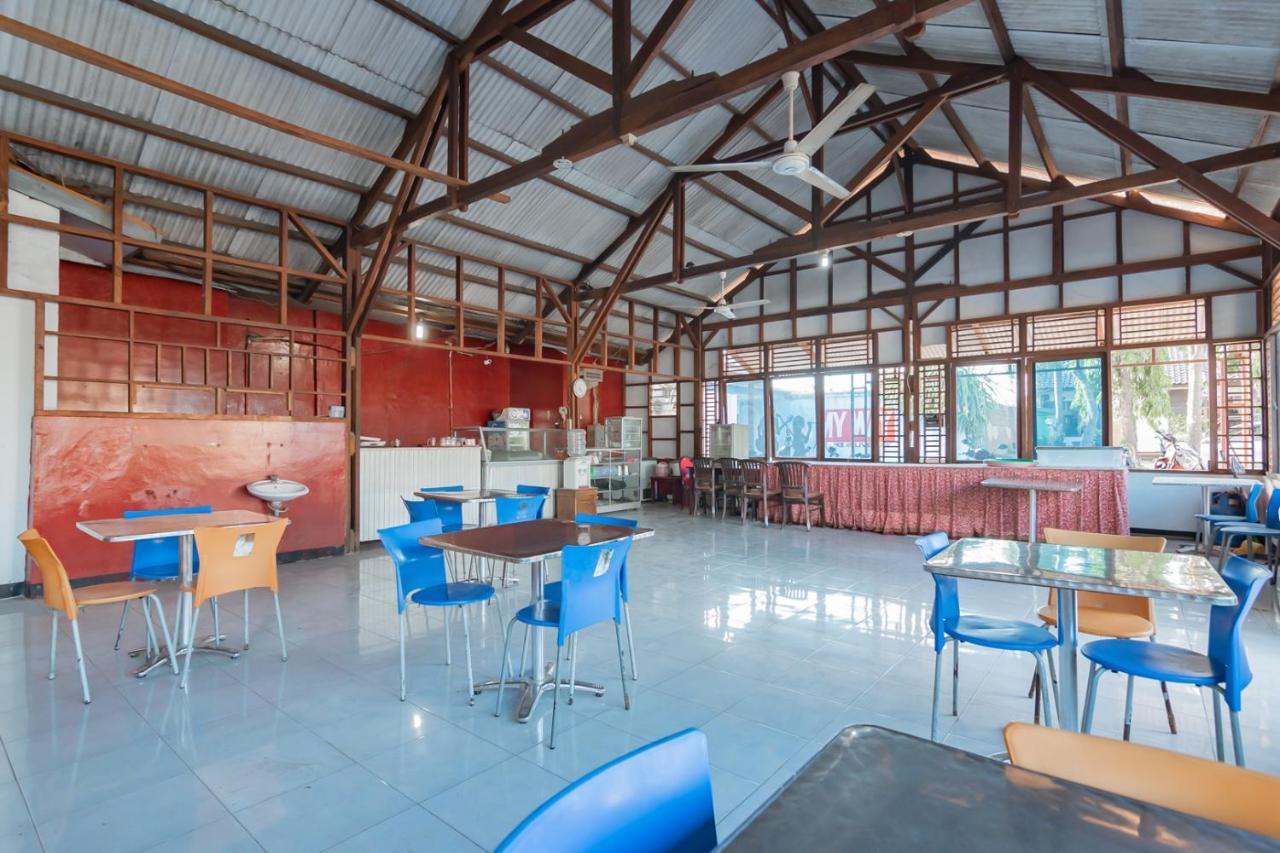 Hotel Markoni Pamanukan Mitra Reddoorz Pamanukan Hilir Exterior foto