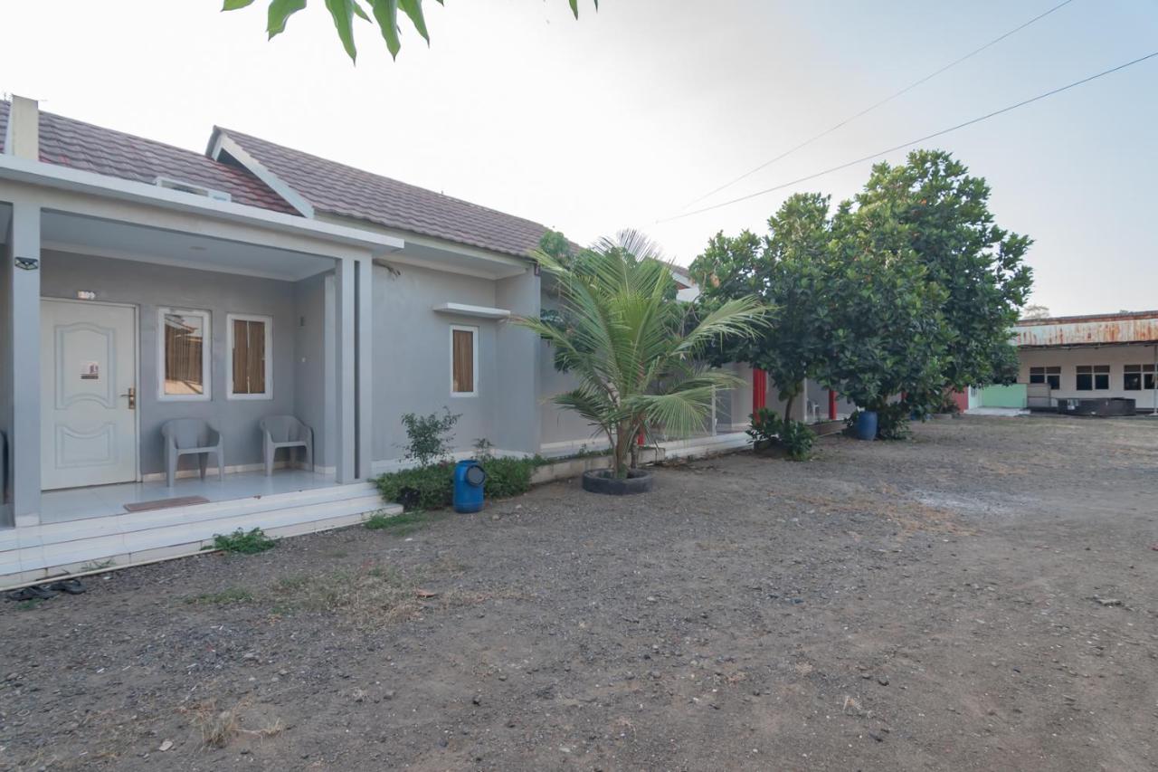 Hotel Markoni Pamanukan Mitra Reddoorz Pamanukan Hilir Exterior foto