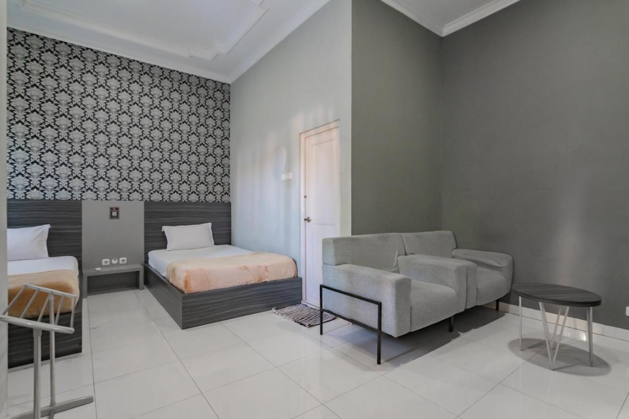 Hotel Markoni Pamanukan Mitra Reddoorz Pamanukan Hilir Exterior foto