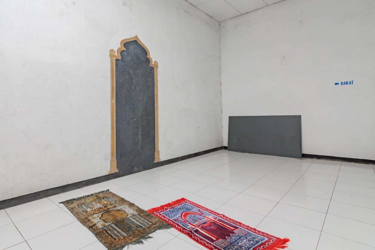 Hotel Markoni Pamanukan Mitra Reddoorz Pamanukan Hilir Exterior foto