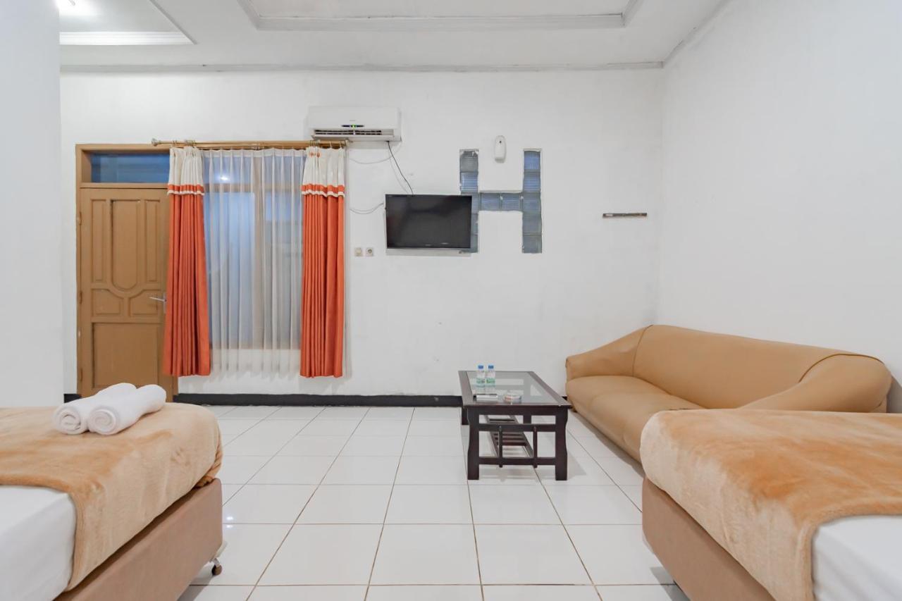 Hotel Markoni Pamanukan Mitra Reddoorz Pamanukan Hilir Exterior foto