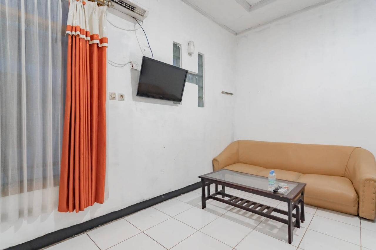 Hotel Markoni Pamanukan Mitra Reddoorz Pamanukan Hilir Exterior foto